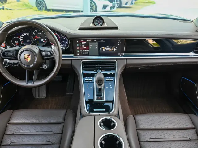 Porsche Panamera — Фото автомобиля 18