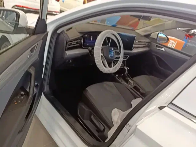 Volkswagen Sagitar — Фото автомобиля 15