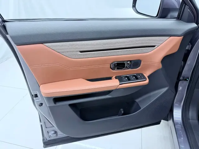 Jetour Jetour Dasheng 2025 1.5T DCT Luxury Edition — Фото автомобиля 17