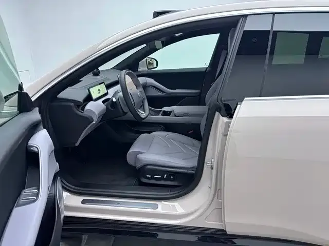 Nio ET5 Touring — Фото автомобиля 13
