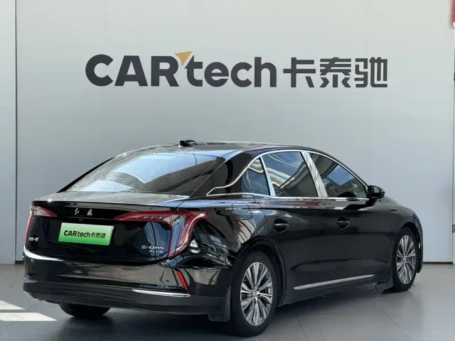 Hongqi E-QM5 — Фото автомобиля 5