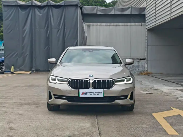 BMW 5 Series — Фото автомобиля 2
