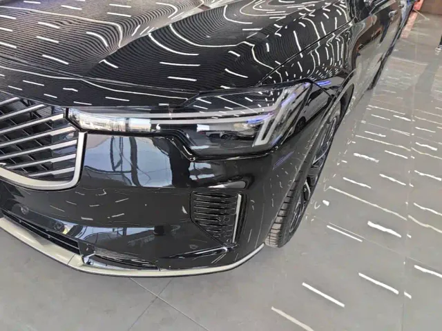Volvo S90 — Фото автомобиля 23