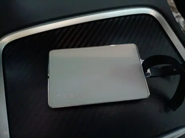 Tesla Model Y — Фото автомобиля 8