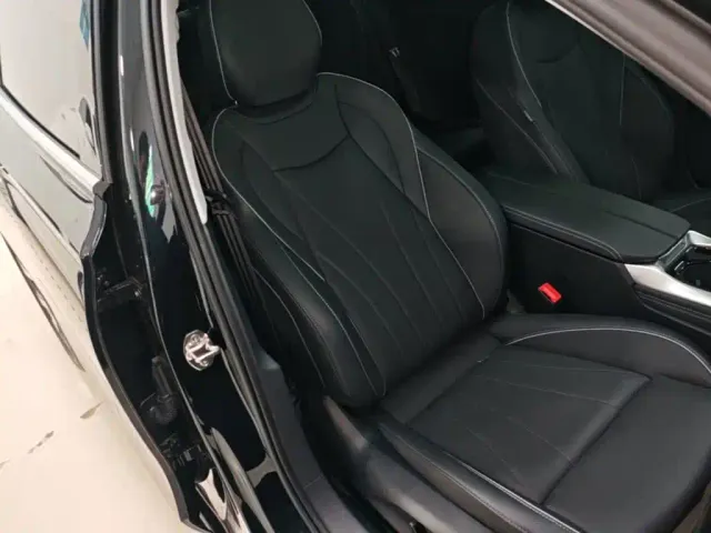 Volkswagen Passat — Фото автомобиля 24