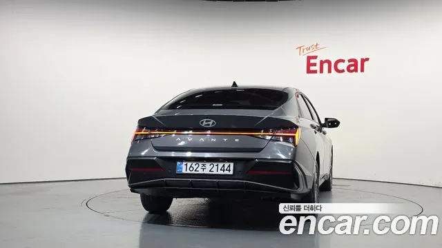 Hyundai Avante CN7 — Фото автомобиля 4