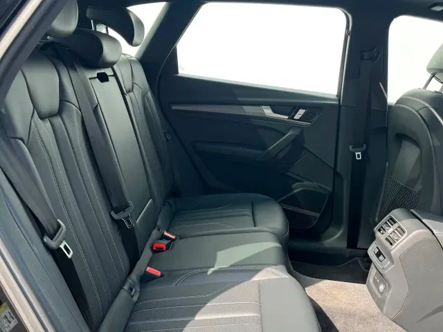Audi Audi Q5L 2024 Model 40 TFSI Luxury Dynamic — Фото автомобиля 5