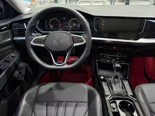 Volkswagen Passat — Фото автомобиля 8