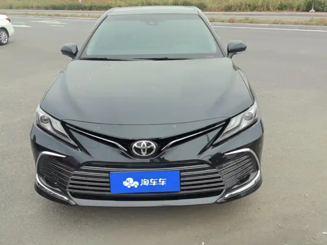 Toyota Camry — Фото автомобиля 2