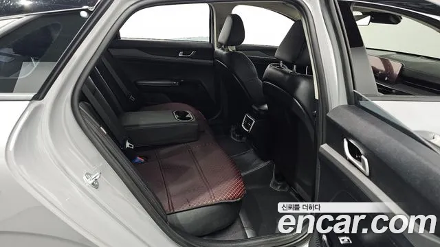 Kia K5 Новый K5 3 поколение 2.0 LPi(Для проката) — Фото автомобиля 26