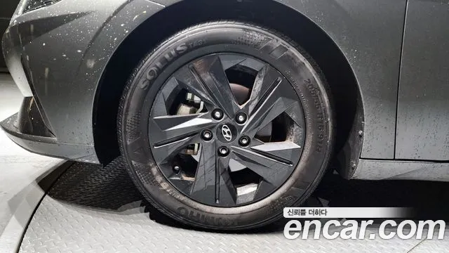 Hyundai AVANTE Avante (CN7) — Фото автомобиля 5
