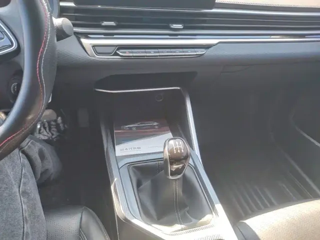 Geely Emgrand — Фото автомобиля 18