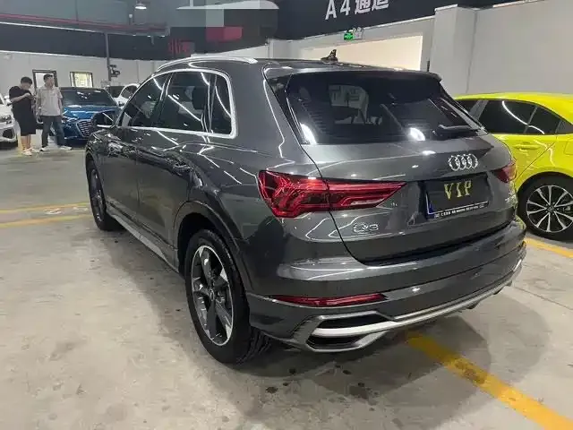 Audi Q3 — Фото автомобиля 10