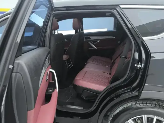 Jetour X70 Plus — Фото автомобиля 11