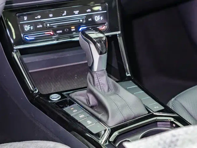 Volkswagen Passat — Фото автомобиля 12