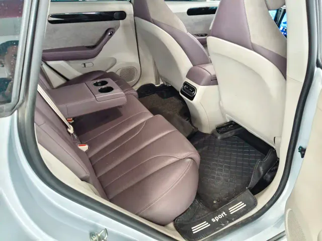 Leapmotor C11 — Фото автомобиля 6