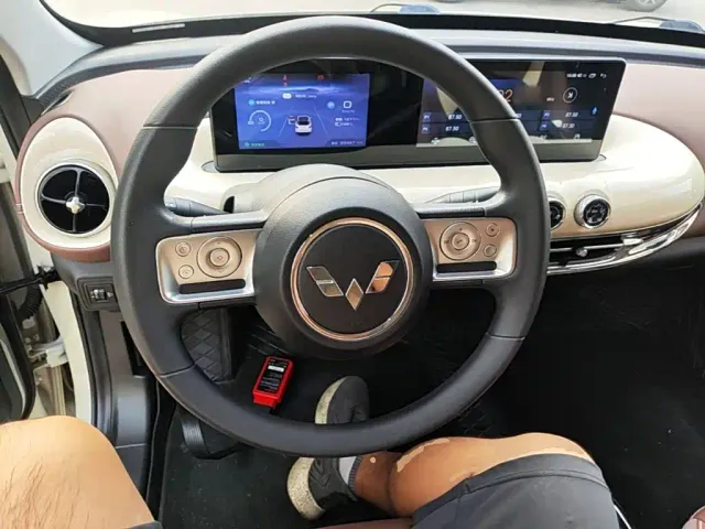 Wuling Bingo — Фото автомобиля 10