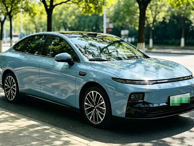 Leapmotor B01 — Фото автомобиля 3