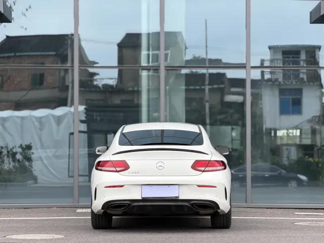 Mercedes-Benz Mercedes-Benz C-Class (Import) 2022 Facelift C 260 Coupe — Фото автомобиля 4