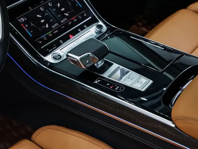 Audi A8 — Фото автомобиля 17