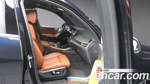 BMW X7 — Фото автомобиля 10