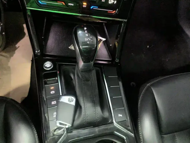 Volkswagen Passat — Фото автомобиля 13