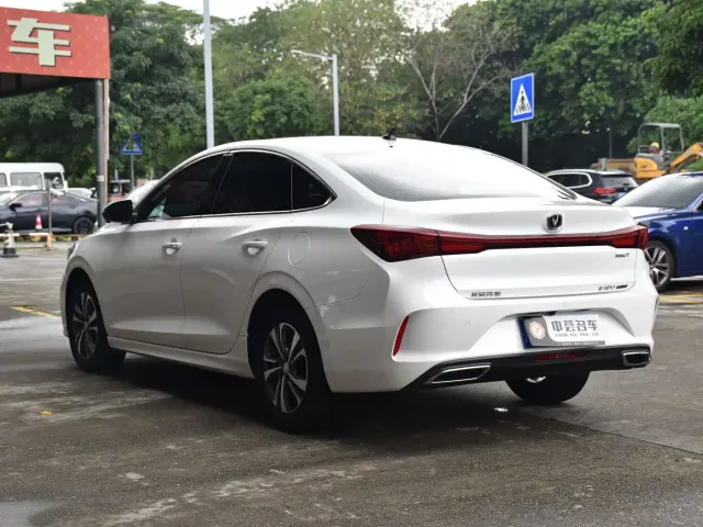 Changan Eado — Фото автомобиля 19
