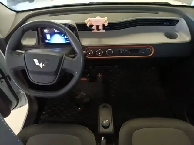 Wuling Hongguang Mini EV — Фото автомобиля 9