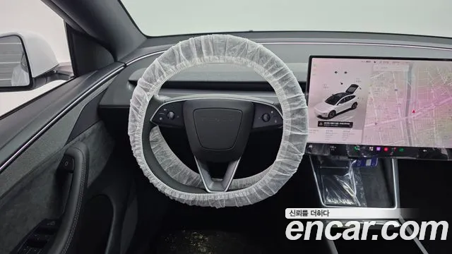 Tesla Model Y — Фото автомобиля 19