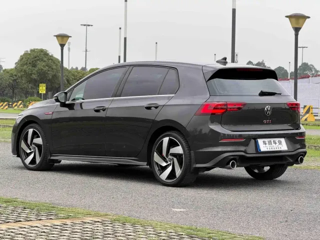 Volkswagen Golf GTI — Фото автомобиля 6