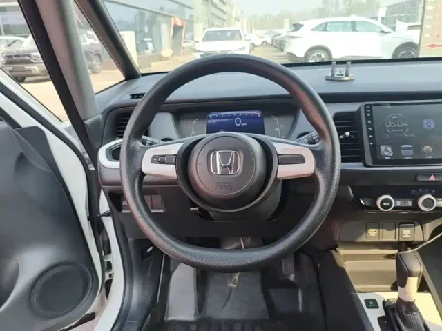 Honda Fit — Фото автомобиля 10
