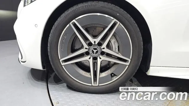 Mercedes-Benz C-Class — Фото автомобиля 5