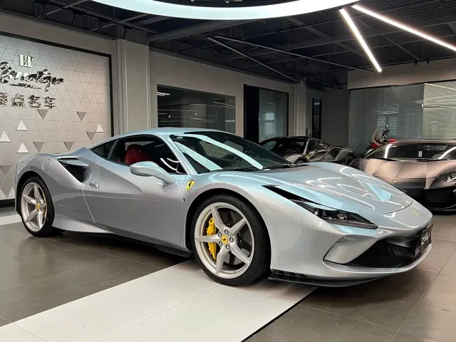 Ferrari F8 — Фото автомобиля 3