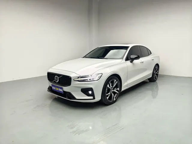 Фотография автомобиля — Volvo S60