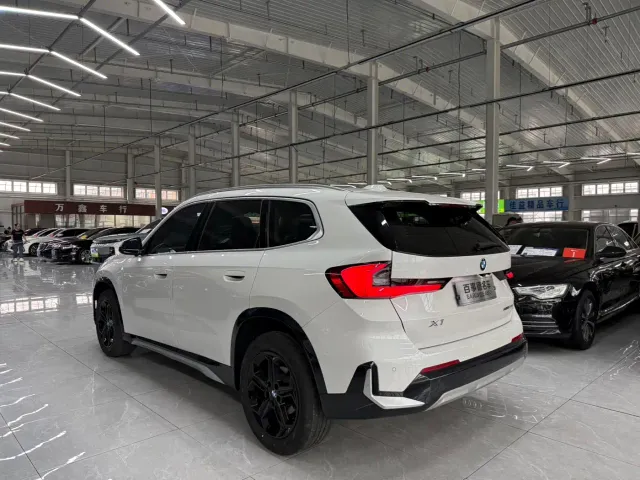 BMW X1 — Фото автомобиля 7