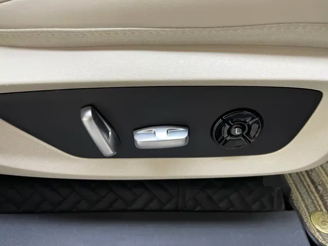 Li Auto ONE — Фото автомобиля 21