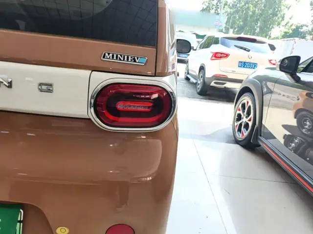 Wuling Hongguang Mini EV — Фото автомобиля 7