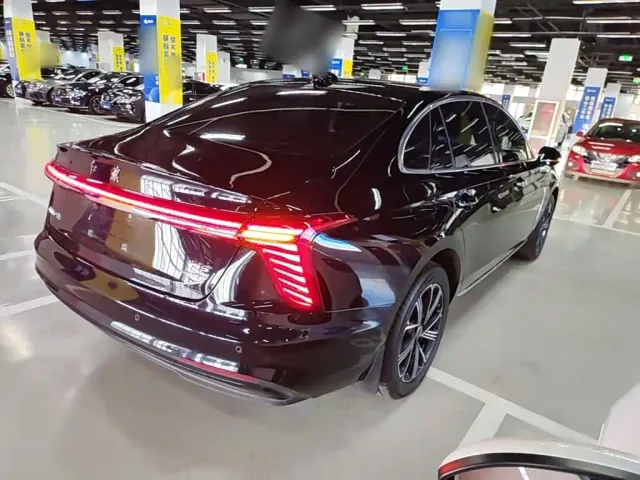 Hongqi H5 PHEV — Фото автомобиля 4