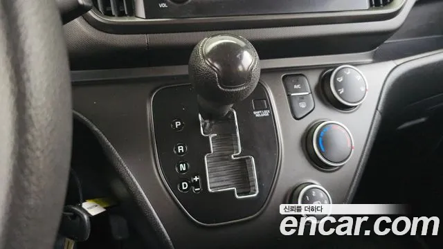 Kia RAY Новый Kia Ray Фургон — Фото автомобиля 9