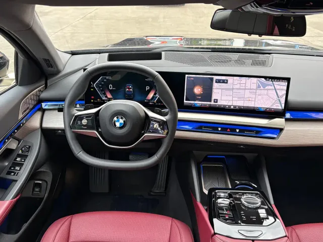 BMW 5 Series — Фото автомобиля 6
