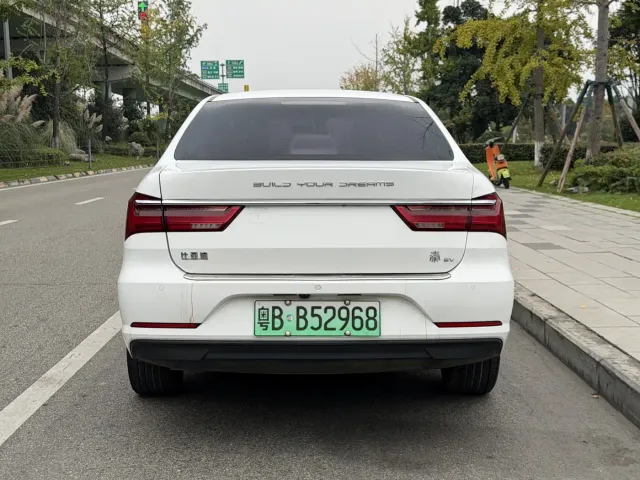 BYD Qin — Фото автомобиля 7