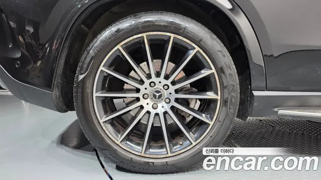 Mercedes-Benz GLE-Class — Фото автомобиля 5