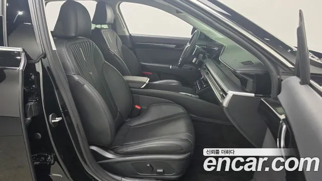 Hyundai Grandeur Grandeur (GN7) 2.5 Бензин 2WD — Фото автомобиля 10