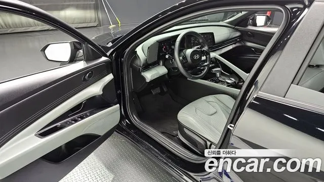 Hyundai AVANTE Новый Avante (CN7) — Фото автомобиля 10