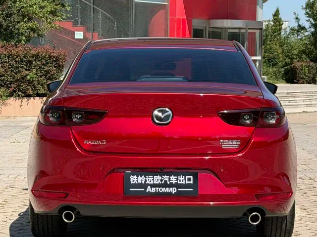 Mazda Axela — Фото автомобиля 5