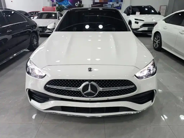 Mercedes-Benz C-Class — Фото автомобиля 2