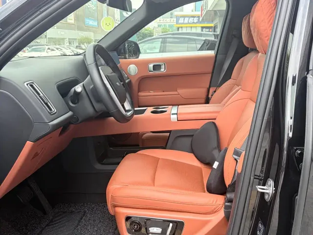 Li Auto L9 — Фото автомобиля 4