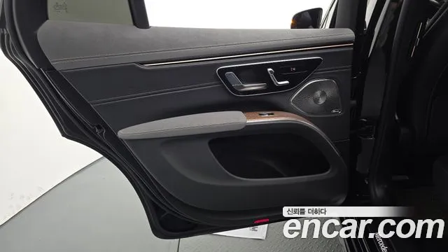 Mercedes-Benz EQS — Фото автомобиля 20