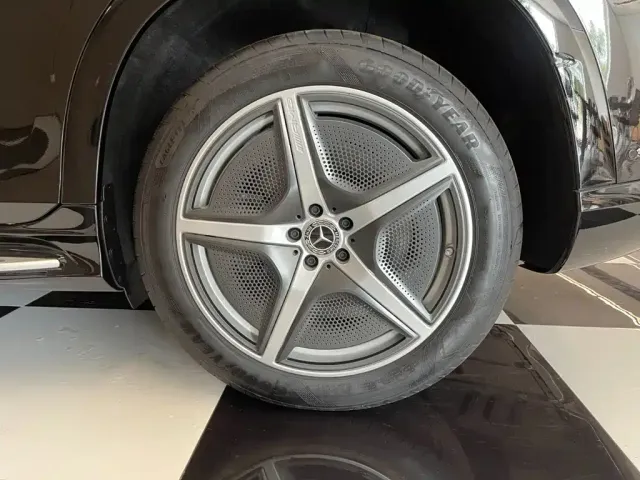 Mercedes-Benz Mercedes-Benz EQS SUV 2025 Model 500 4MATIC — Фото автомобиля 9