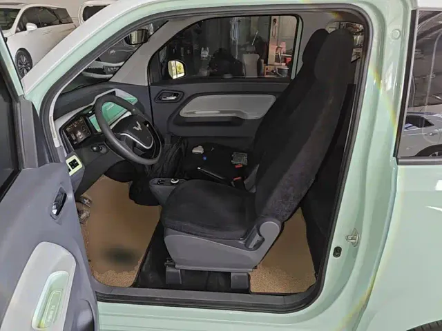 Wuling Hongguang Mini EV — Фото автомобиля 15